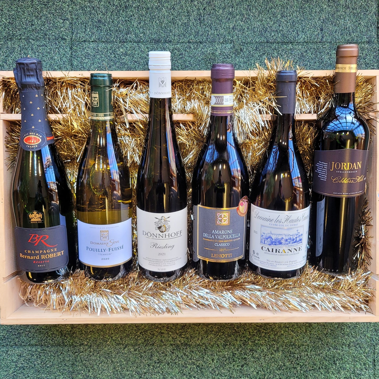 Simon's Deluxe Christmas Box 2023