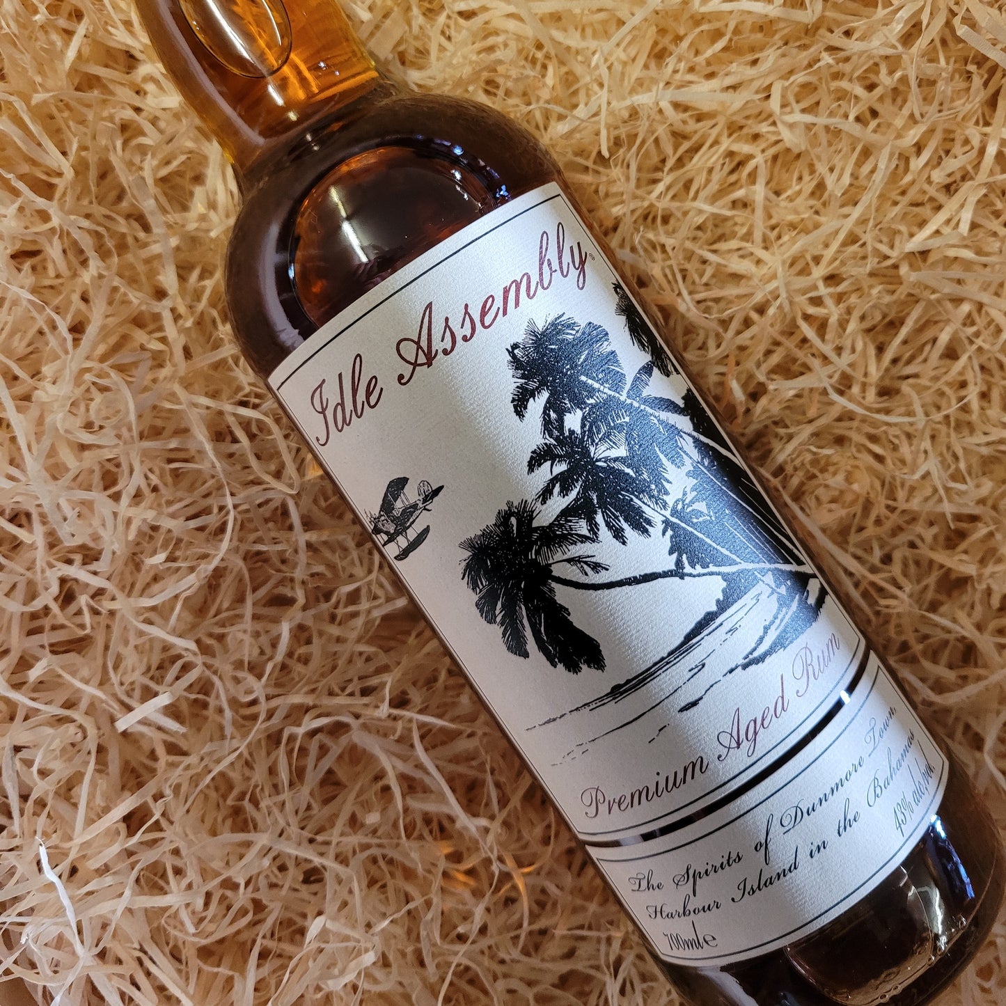 Idle Assembly Premium Aged Rum, Dominican Republic - Trinidad - Venezuela - Panama (43% Vol) (70cl)
